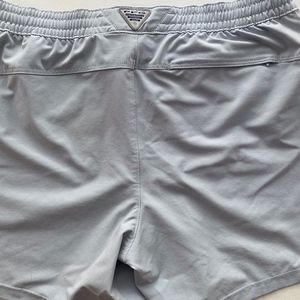 Columbia shorts